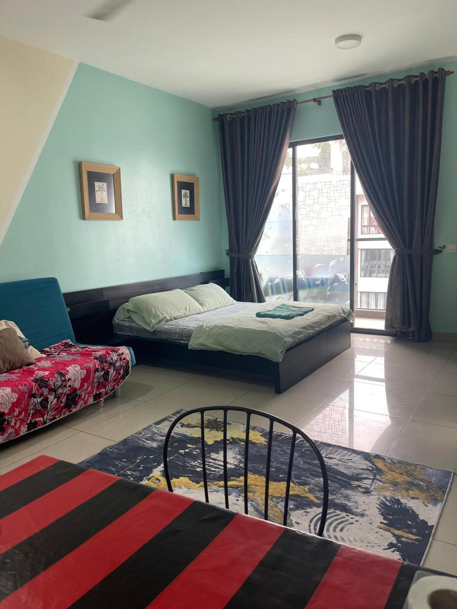 Urban 360 Studio Love Rara Suite Homestay Cuevas de Batu Exterior foto